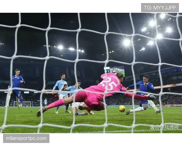曼城边路进攻哑火，宽度缺失暴露战术单一与球员状态隐患